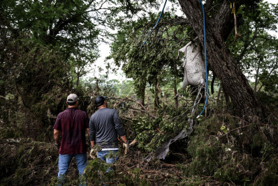 Sobe para 78 número de mortos em enchentes no Texas; buscas continuam