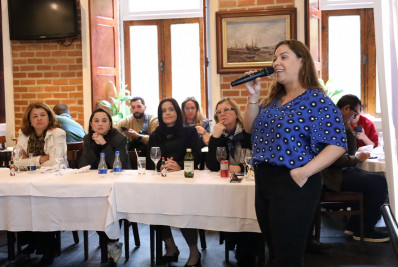 Lideranças femininas fluminenses conhecem políticas públicas para mulheres
