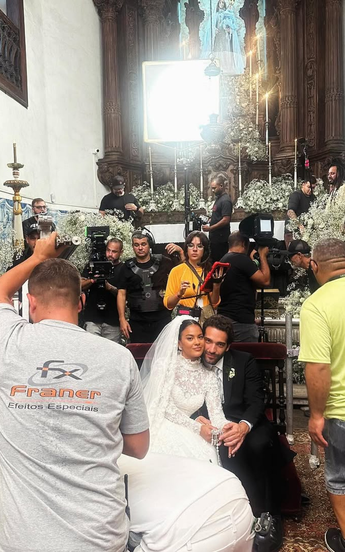 Humberto Carrão e Bella Campos nos bastidores do casamento de Afonso e Fátima - Reprodução/Instagram