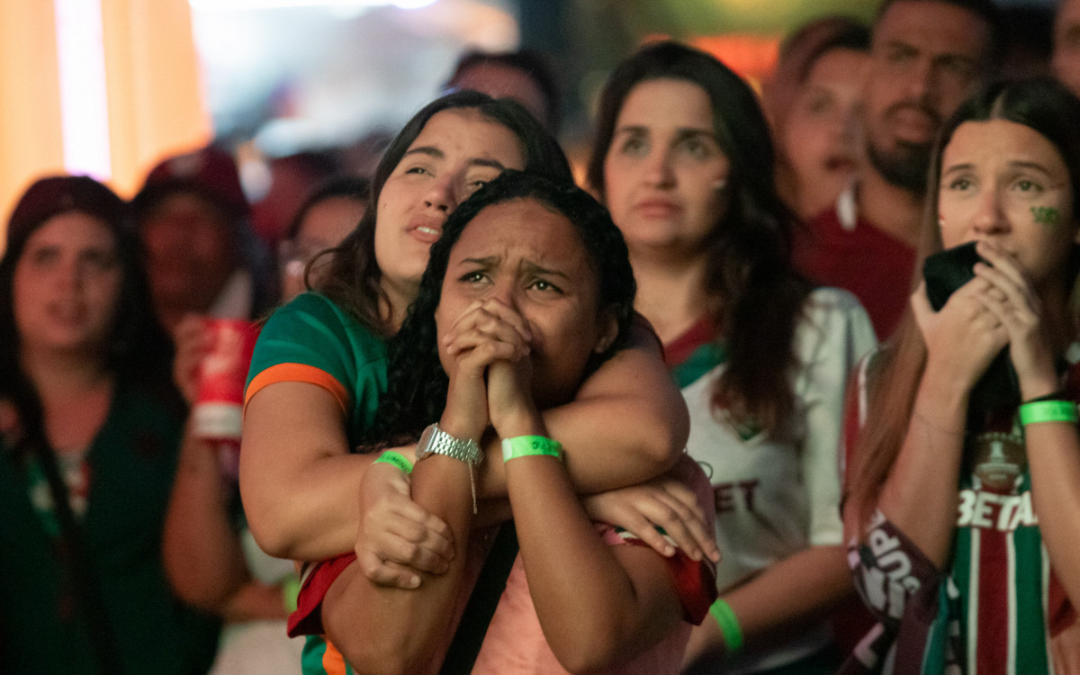 Movimentação de torcedores do Fluminense, na zona sul do Rio de Janeiro, na tarde desta terça-feira (08).
