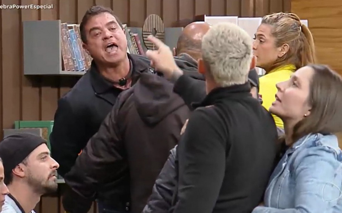 Dhomini e Radamés brigam no 'Power Couple' - Reprodução/Record