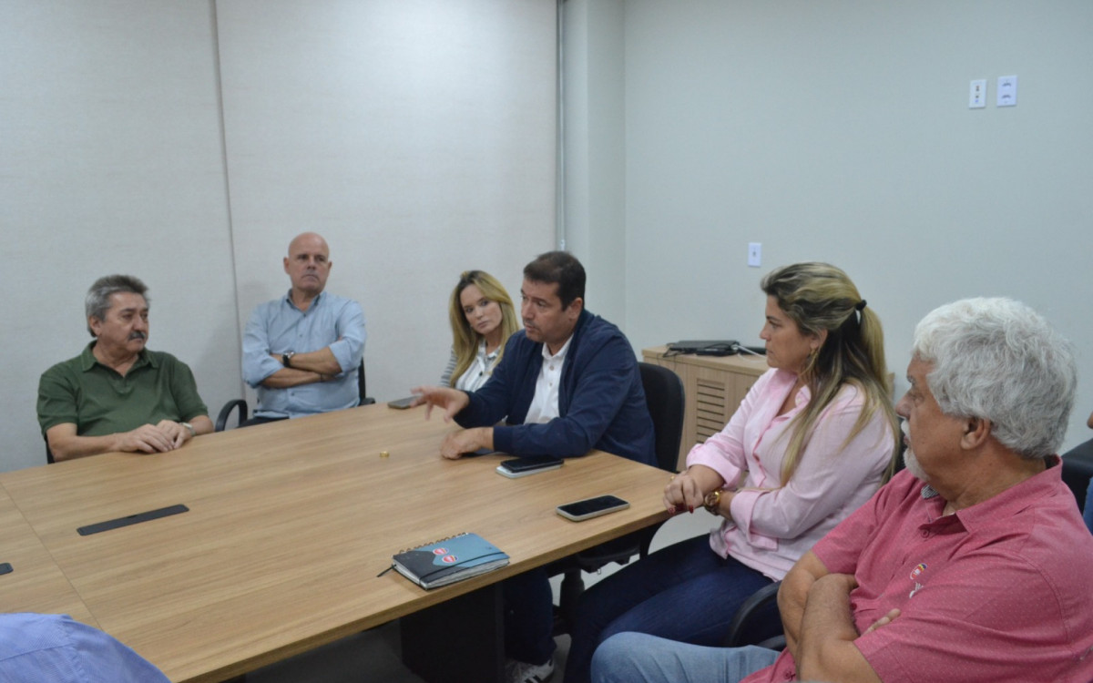 Prefeito Léo Vieira destacou as iniciativas da Prefeitura voltadas para geração de emprego e renda