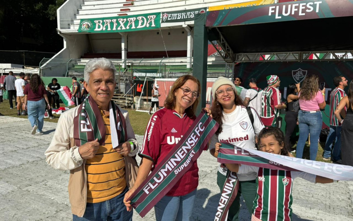 Gilson Aluizio, Olga Suely, Juliana Hugo e a pequena Júlia Andrade estão juntos pela primeira vez em Laranjeiras