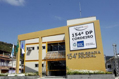 Homem é preso por maus-tratos a animal na Região Serrana