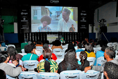 Filmes gratuitos foram exibidos para moradores do Parque São José