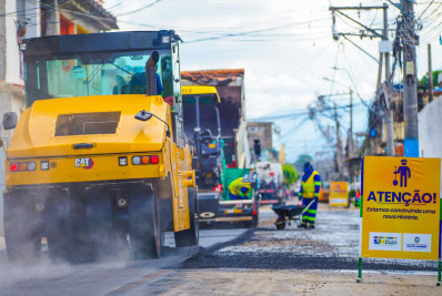 Bairro Éden recebe novo asfalto e calçadas em obras de revitalização