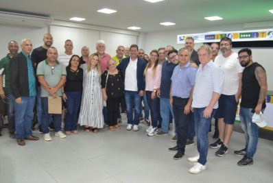 Prefeito Léo Vieira se reúne com comerciantes para fortalecer economia de Meriti