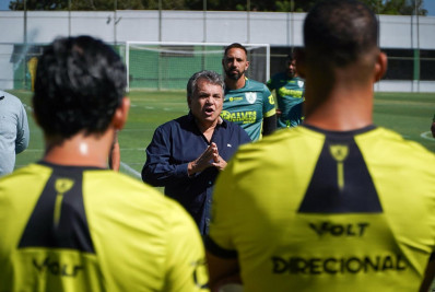 Presidente de clube da Série B detona elenco: ‘Anos que não vejo um time tão feio’