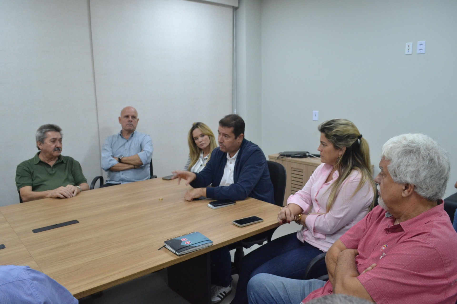 Prefeito L&eacute;o Vieira destacou as iniciativas da Prefeitura voltadas para gera&ccedil;&atilde;o de emprego e renda - Elias Nicacio/ PMSJM