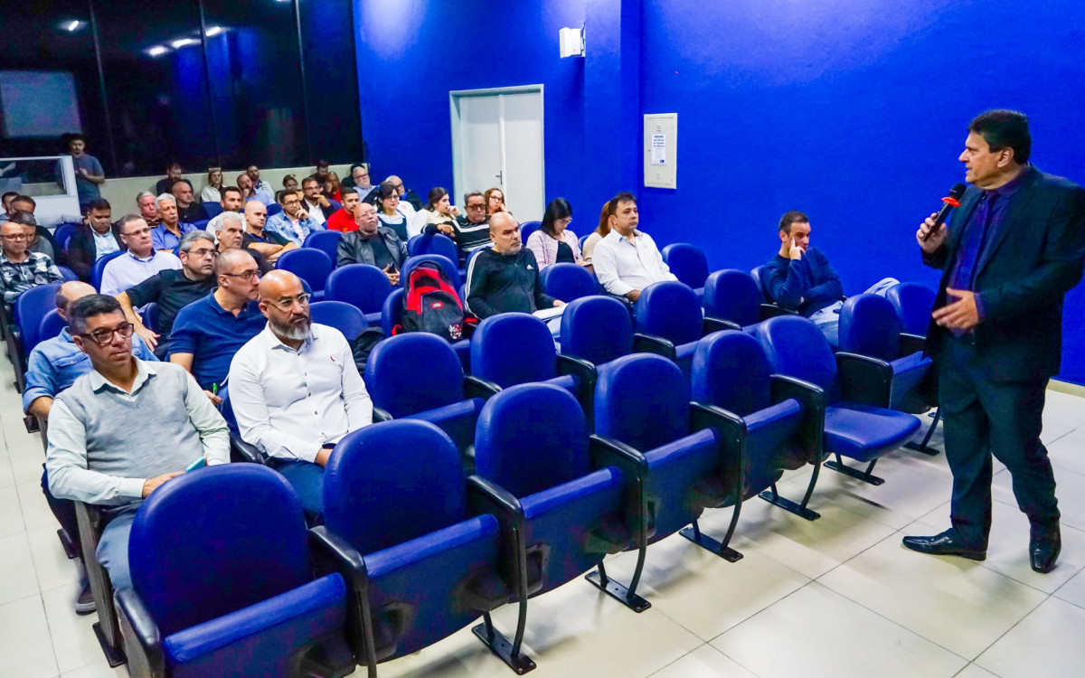 A programação da capacitação inclui dinâmicas, oficinas práticas e quiz interativo