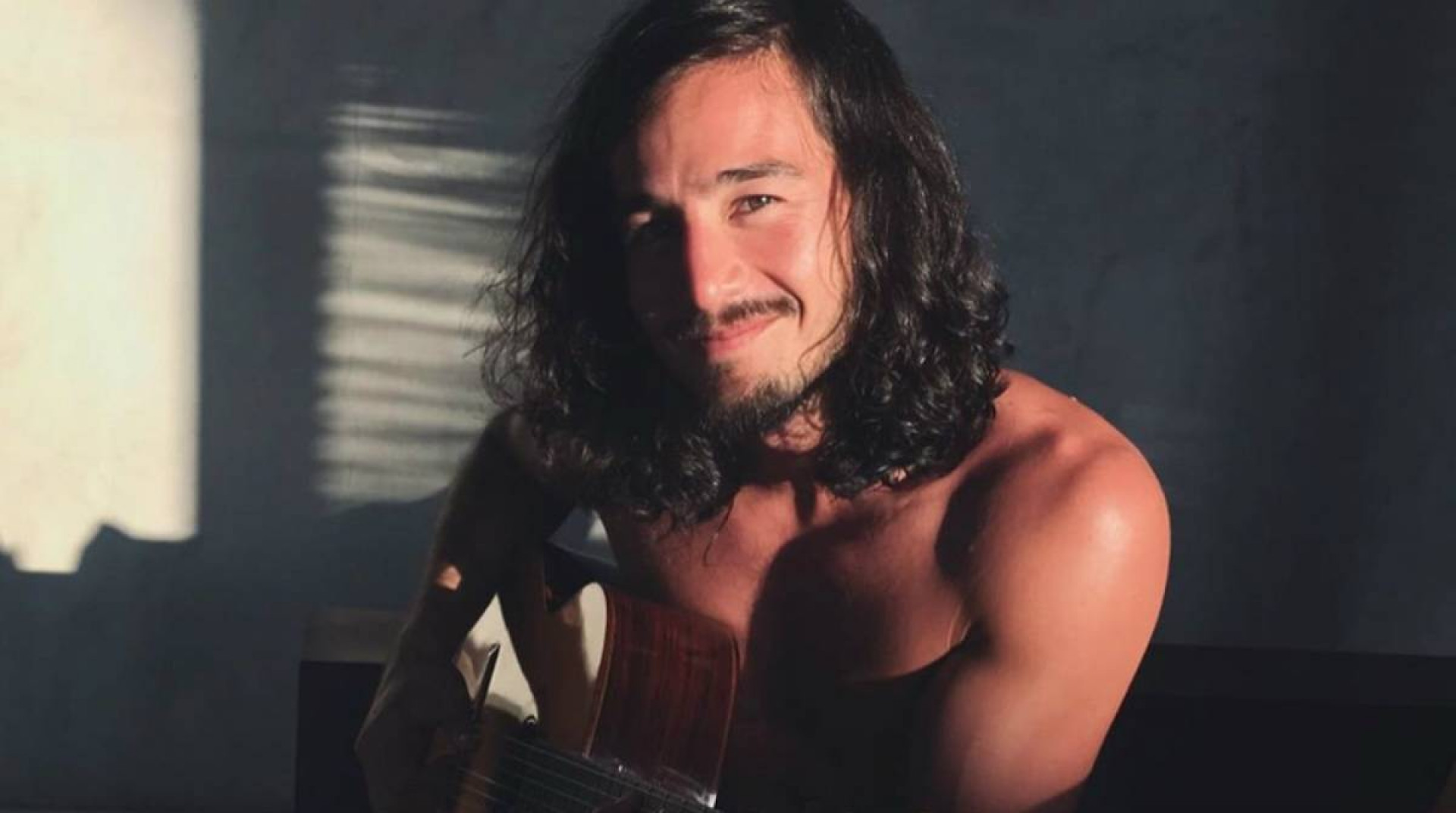 Tiago Iorc faz desabafo sobre carreira musical