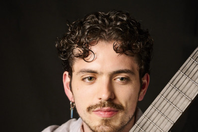 Solar do Jambeiro recebe concerto coletivo de violões