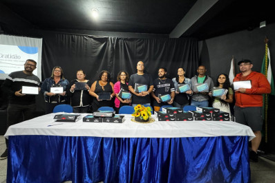 Japeri vai distribuir 800 tablets para educadores da rede municipal