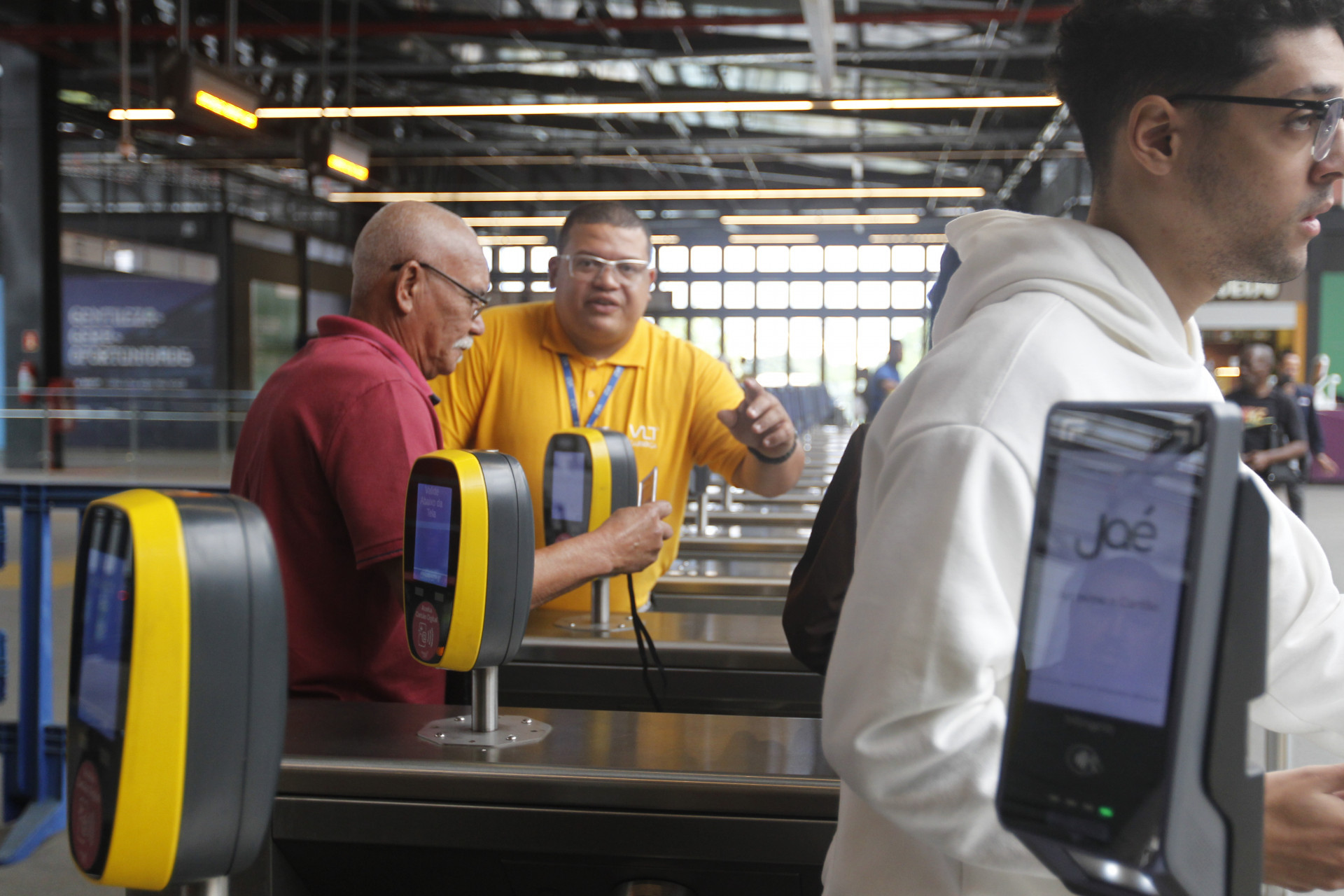 Nova etapa de fiscaliza&ccedil;&atilde;o no VLT Carioca entrou em vigor no Terminal Gentileza nesta quarta-feira (9) - Reginaldo Pimenta/Ag&ecirc;ncia O Dia