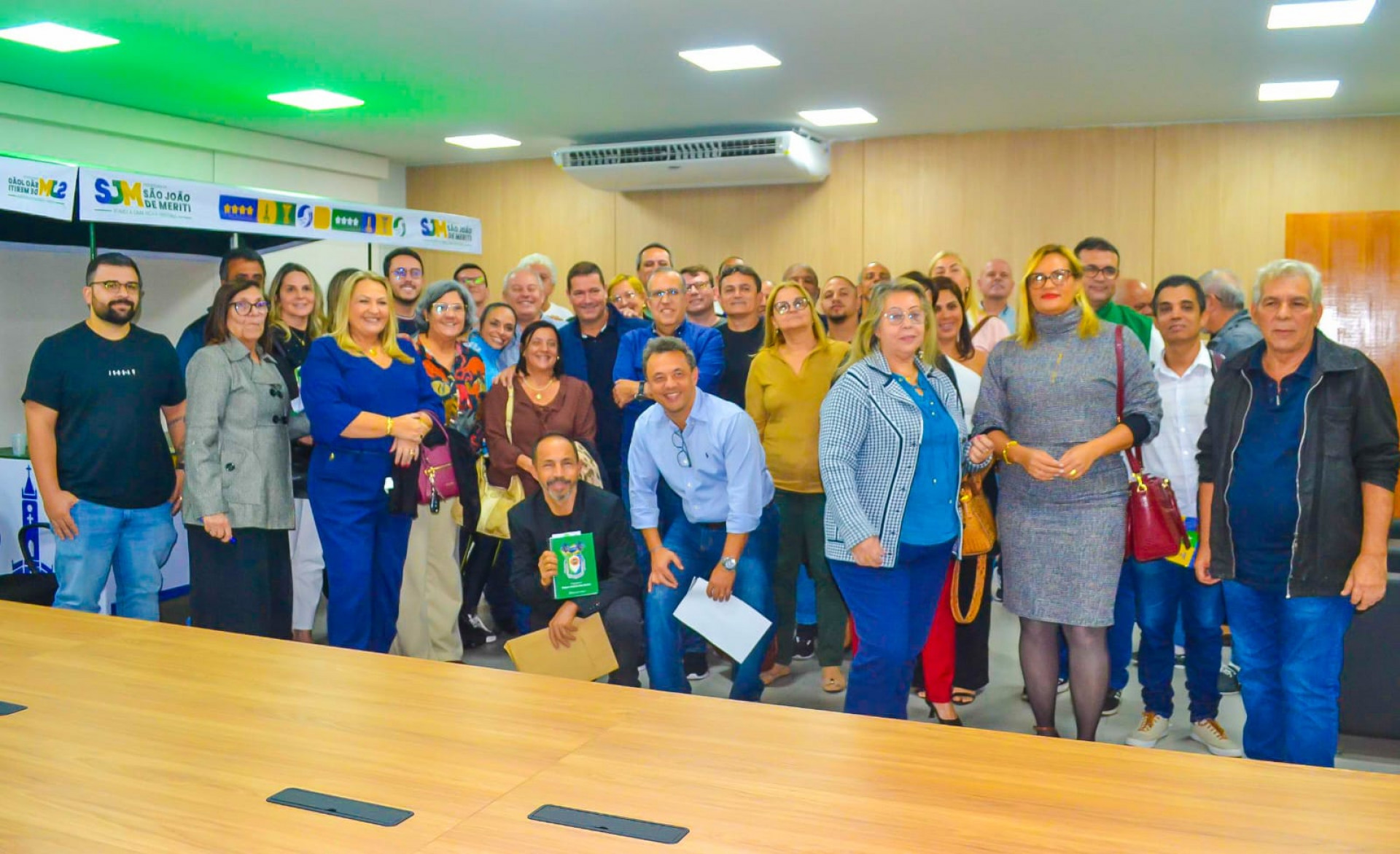 Os comerciantes alinharam expectativas e iniciativas visando o desenvolvimento da economia meritiense - Elias Nicacio