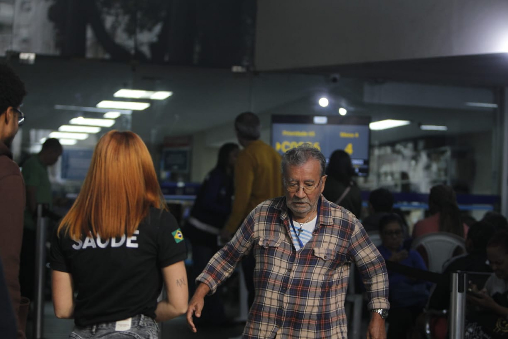 Passageiros lotam posto do Ja&eacute;, em Botafogo, no quinto dia de obrigatoriedade para gratuidade - Reginaldo Pimenta / Ag&ecirc;ncia O Dia
