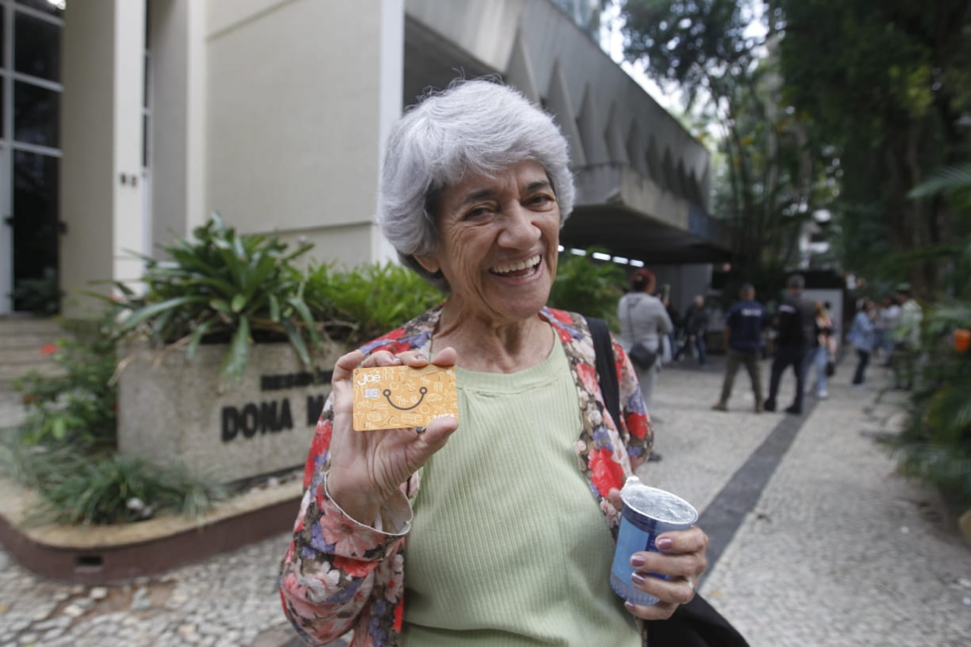 Celi Menezes, de 80 anos, retirou o cart&atilde;o Ja&eacute; nesta quarta-feira (9) em Botafogo - Reginaldo Pimenta / Ag&ecirc;ncia O Dia