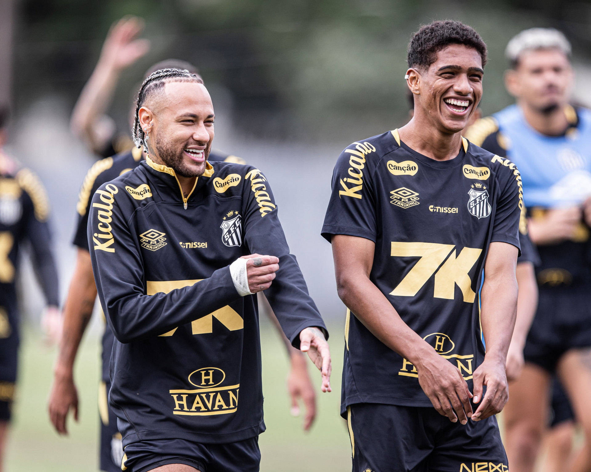 Neymar apareceu com novo visual no treino do Santos - Raul Baretta/ Santos