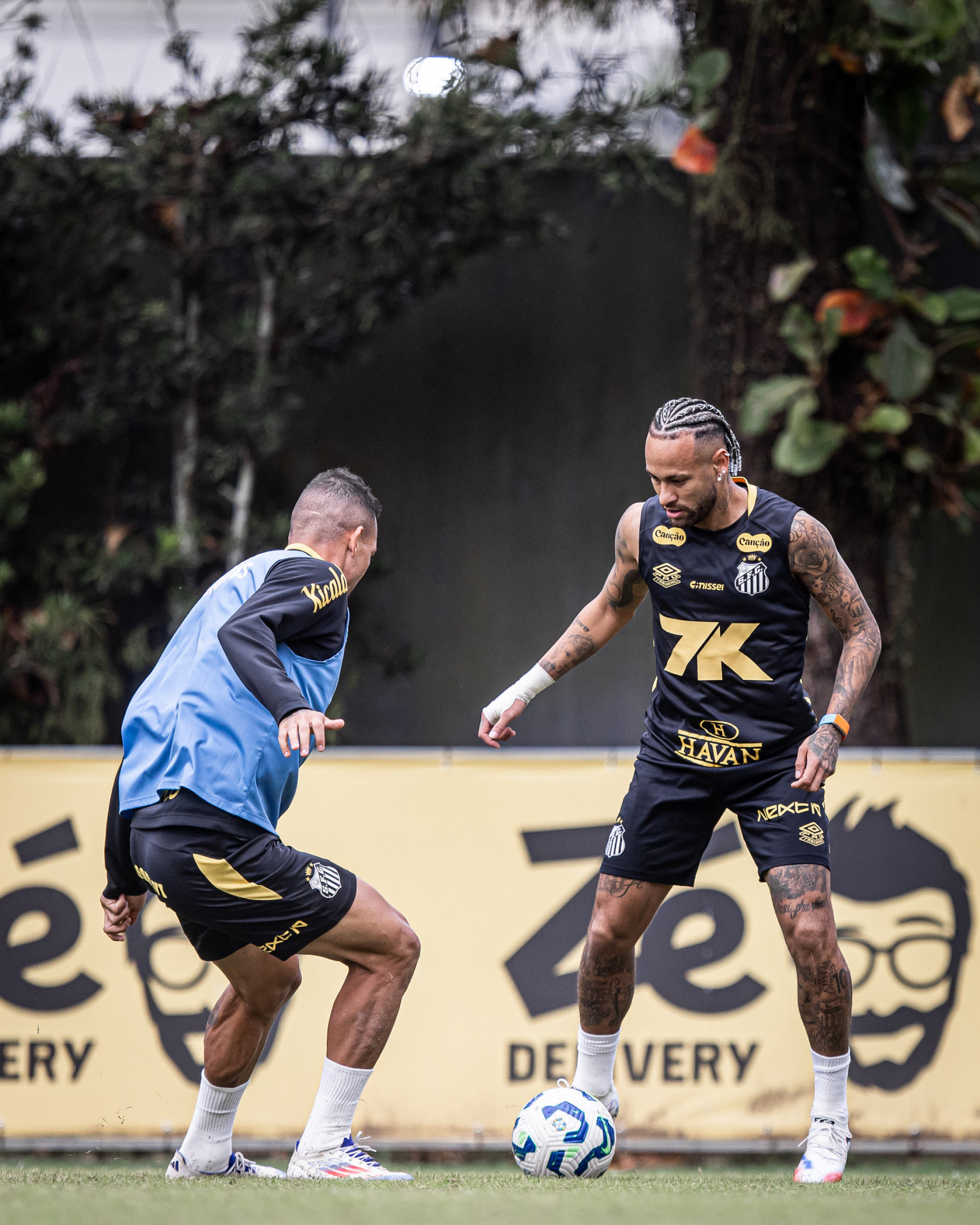 Neymar apareceu com novo visual no treino do Santos - Raul Baretta/ Santos