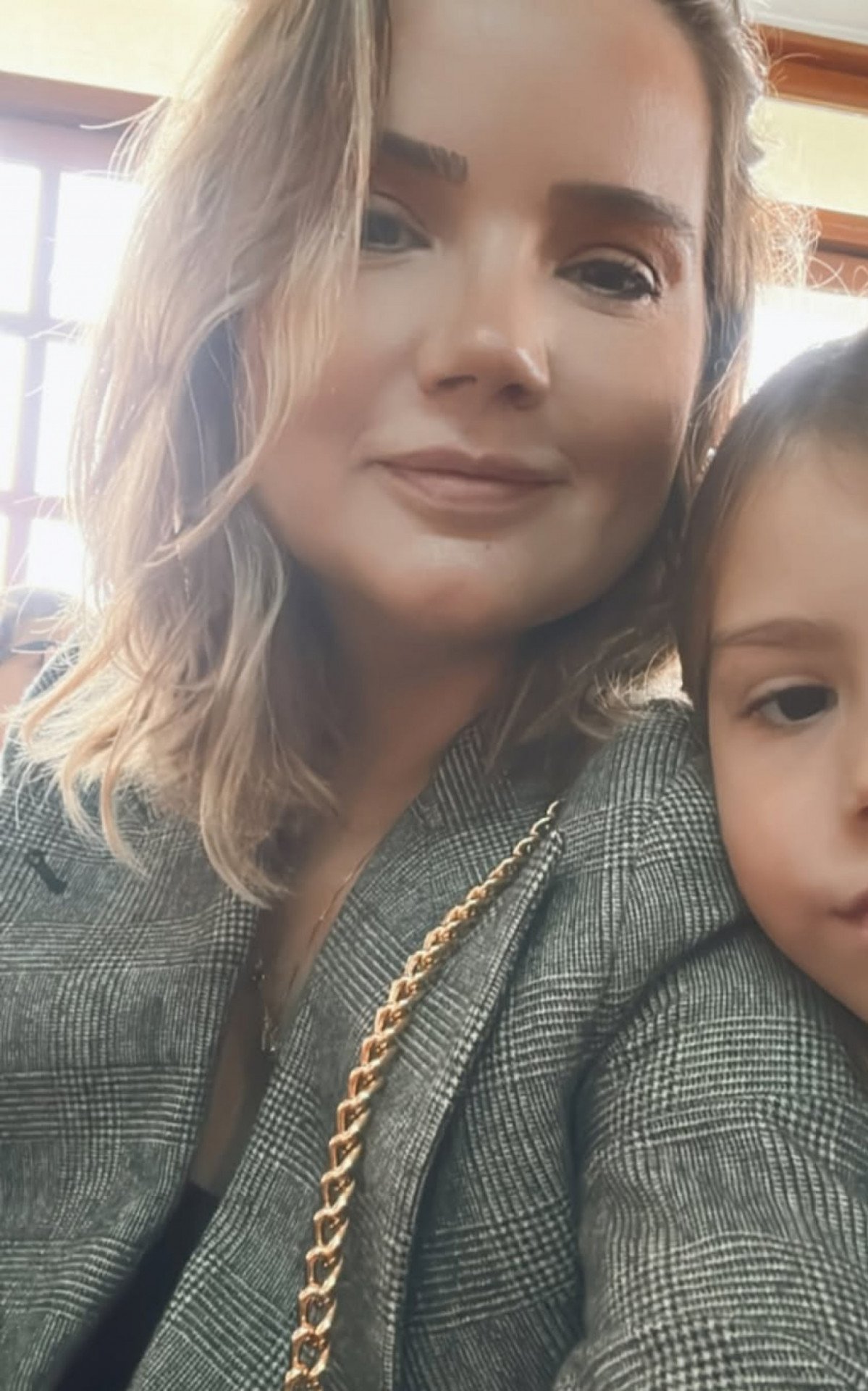 A atriz Taty Goulart e a filha Catarina - Reprodução/Instagram