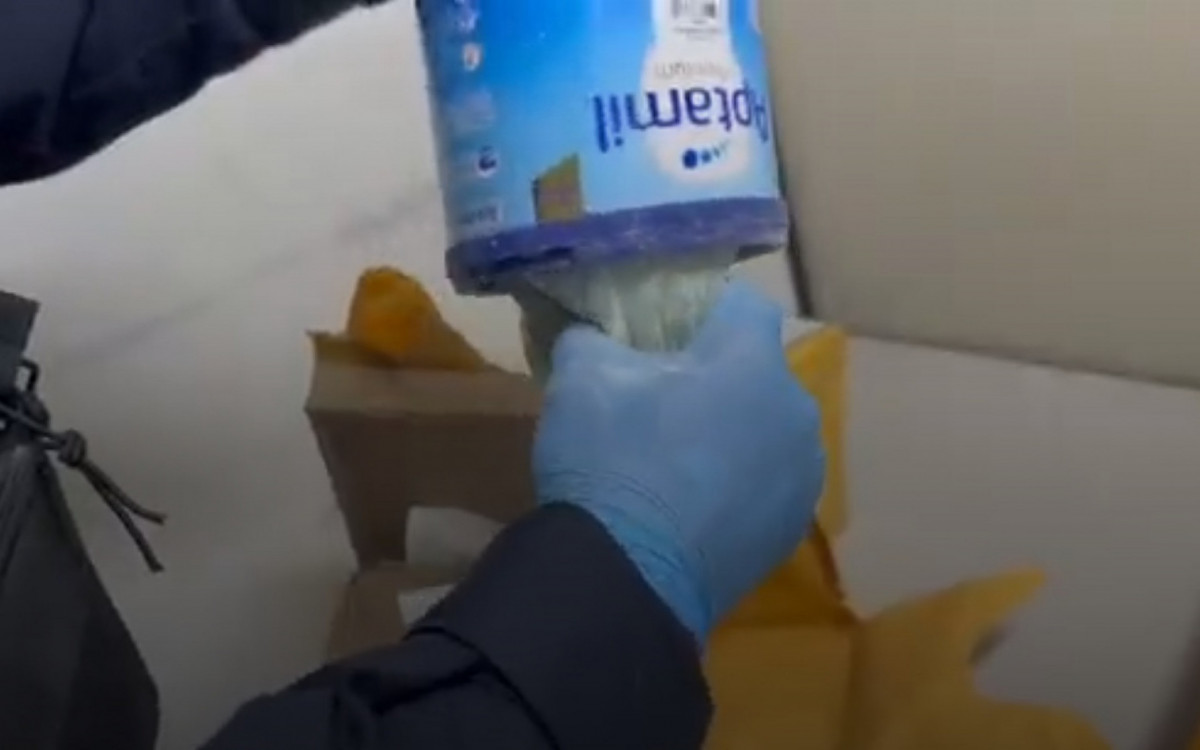 Carga de ecstasy estava escondida em latas de leite em pó para crianças