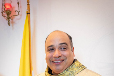 Padre Omar apresenta melhora clínica após acidente com van na Venezuela