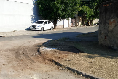 Prefeitura intensifica serviços de limpeza em bairros de Belford Roxo