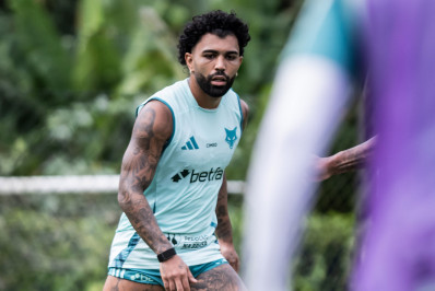 Treinador do Cruzeiro elogia Gabigol e explica ausência entre titulares