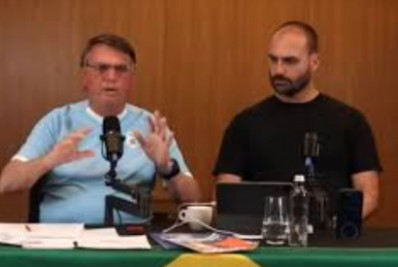 Em meio ao tarifaço de Trump, Bolsonaro comemora aniversário de Eduardo e reforça 'perseguição'