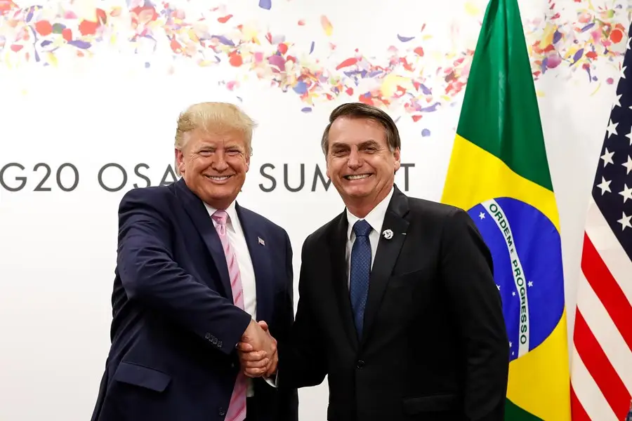 Bolsonaristas ignoram danos econômicos e apoiam decisão de Trump de taxar Brasil em 50%