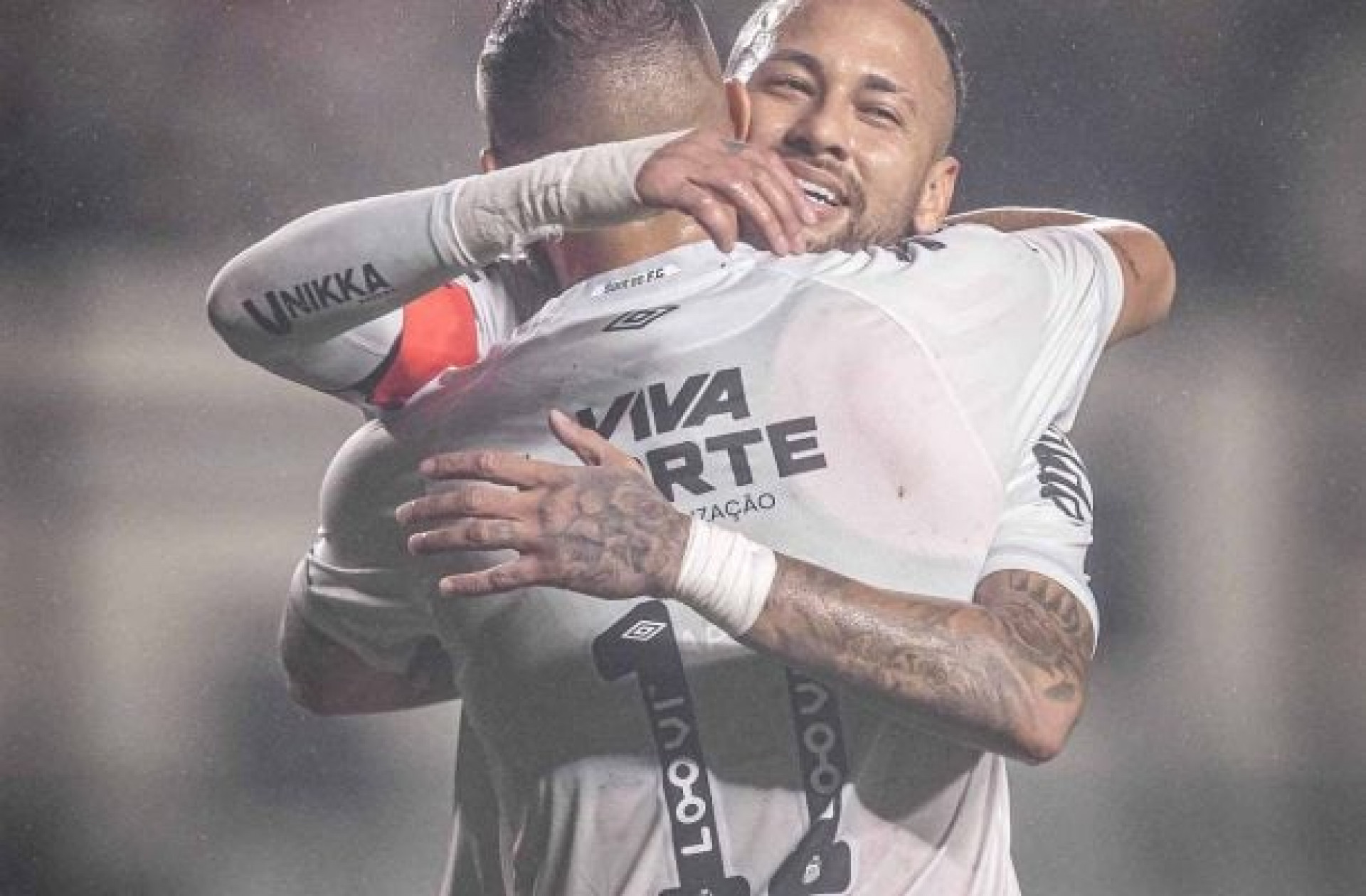 Neymar marcar, Santos vence Desportiva em partida marcada por invas&otilde;es de campo