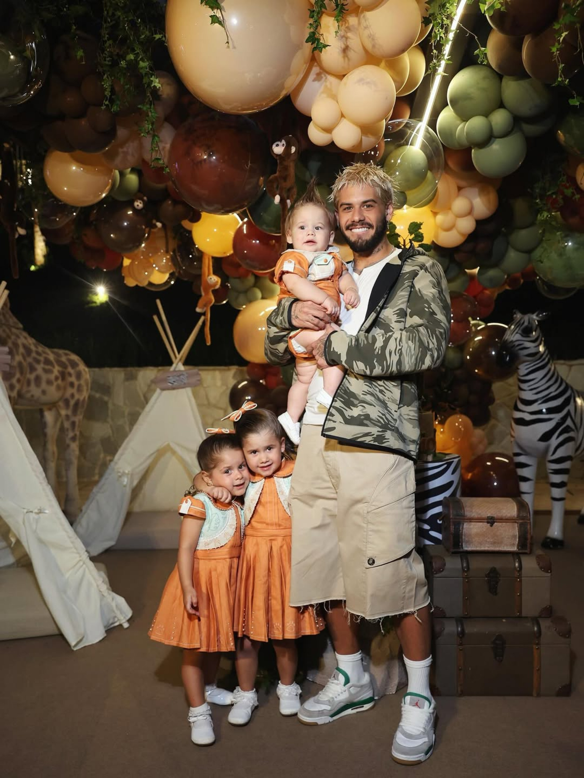 Zé Felipe e os filhos  - Reprodução / Instagram 