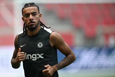 Lateral do Chelsea relembra derrota para o Flamengo: 'Fomos surpreendidos'