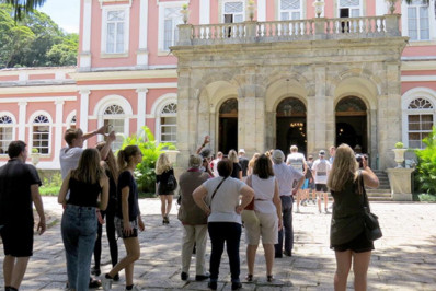 Alta temporada injeta R$ 180 milhões na economia de Petrópolis e aquece comércio, hotelaria e gastronomia