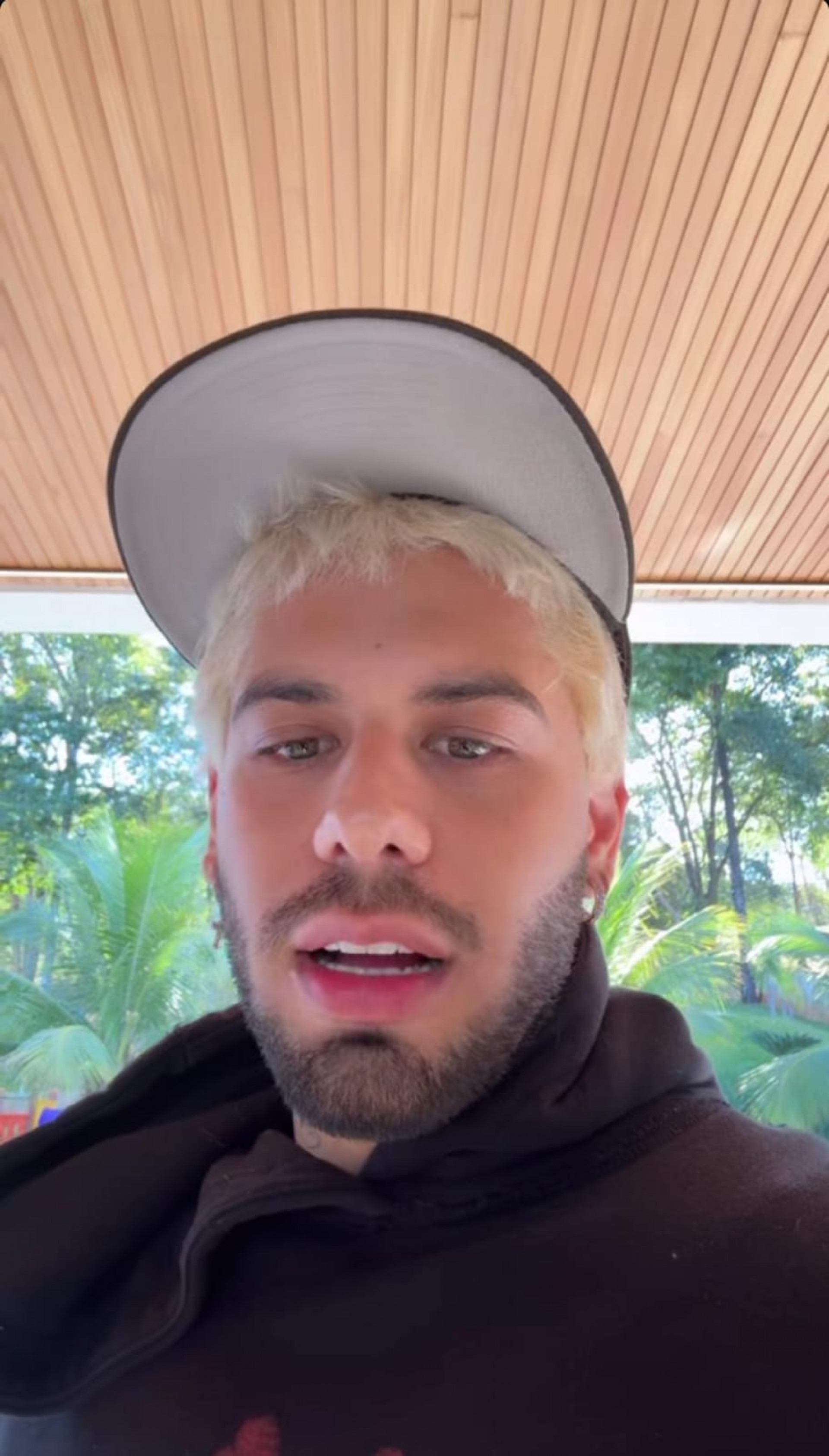 Zé Felipe conta que deslocou ombro - Reprodução de vídeo / Instagram