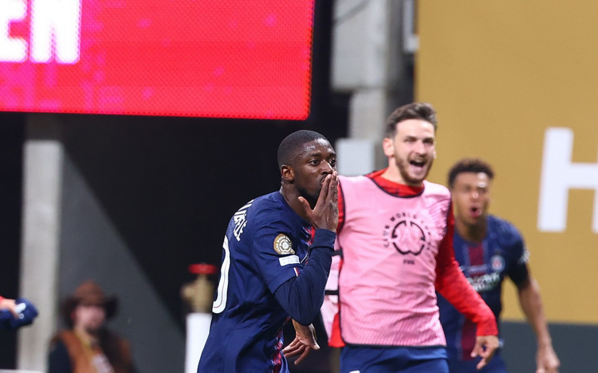 Dembélé comemora gol pelo PSG