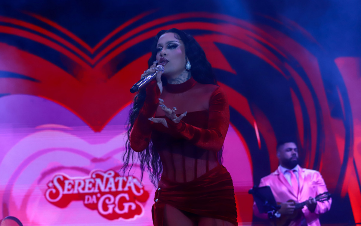 Gloria Groove se apresenta no Festival de Inverno