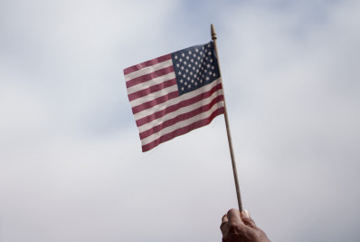 EUA aprovam taxa extra de R$ 1,4 mil para visto de estrangeiros