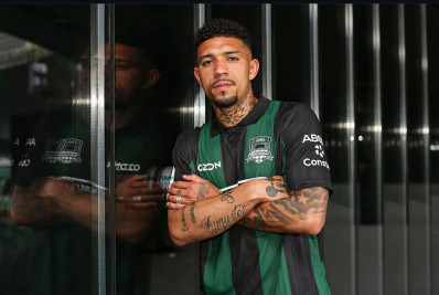 Clube da Rússia confirma a contratação de Douglas, ex-Fluminense