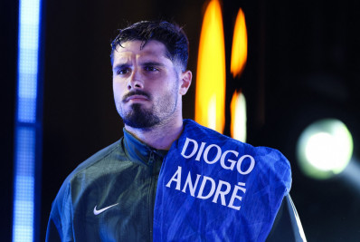 Pedro Neto comenta decisão de jogar após saber da morte de Diogo Jota