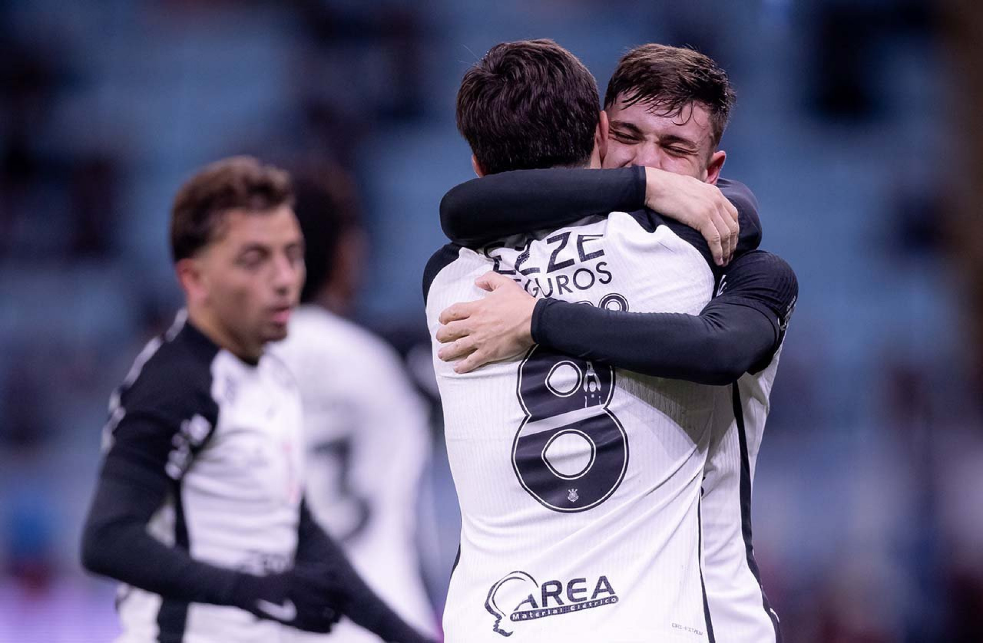 Corinthians x RB Bragantino: onde assistir, escalações e arbitragem