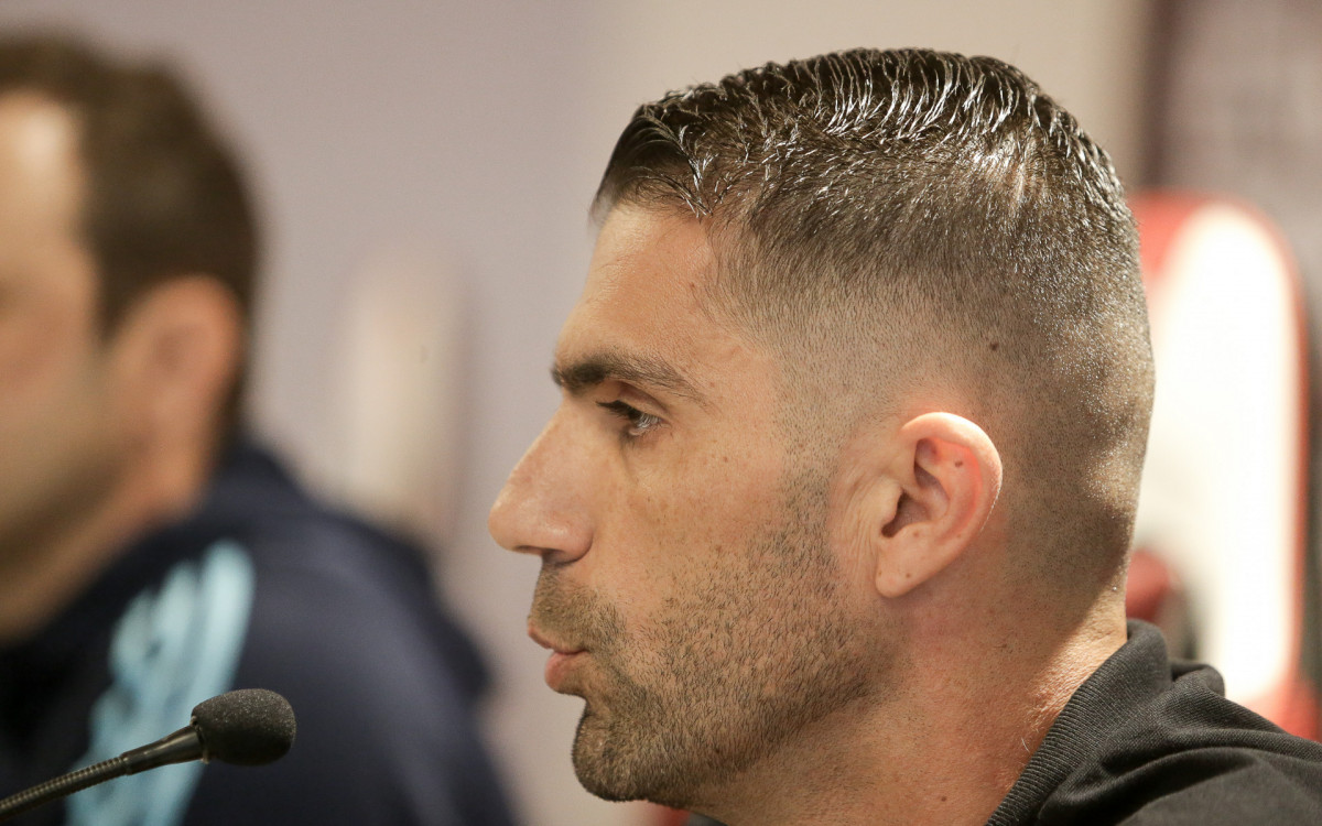 Alfredo Almeida concedeu entrevista coletiva nesta segunda-feira (14), no Ninho do Urubu