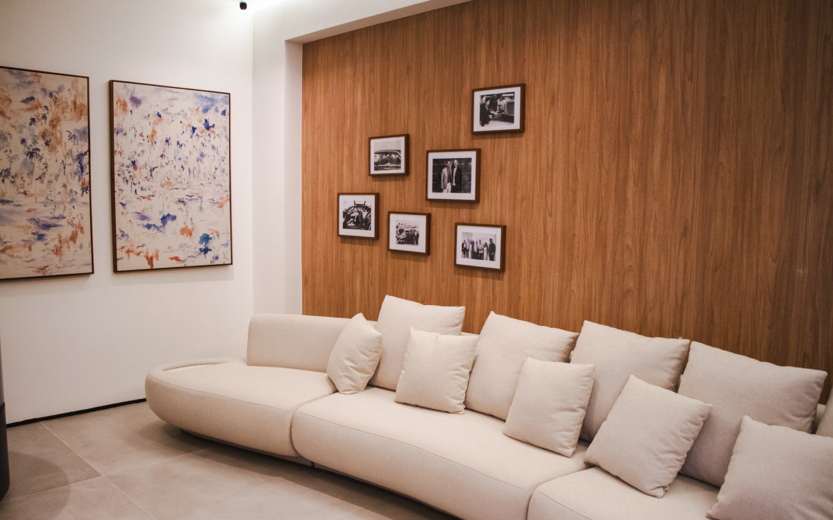 Galeria de vendas na Barra da Tijuca oferece vivência sensorial e artística de empreendimento com apenas 20 unidades
