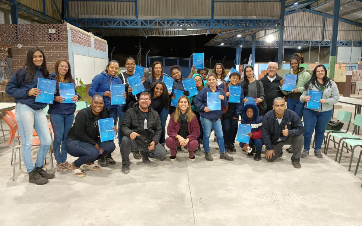 A entrega dos diplomas aconteceu na Câmara Municipal de Volta Redonda