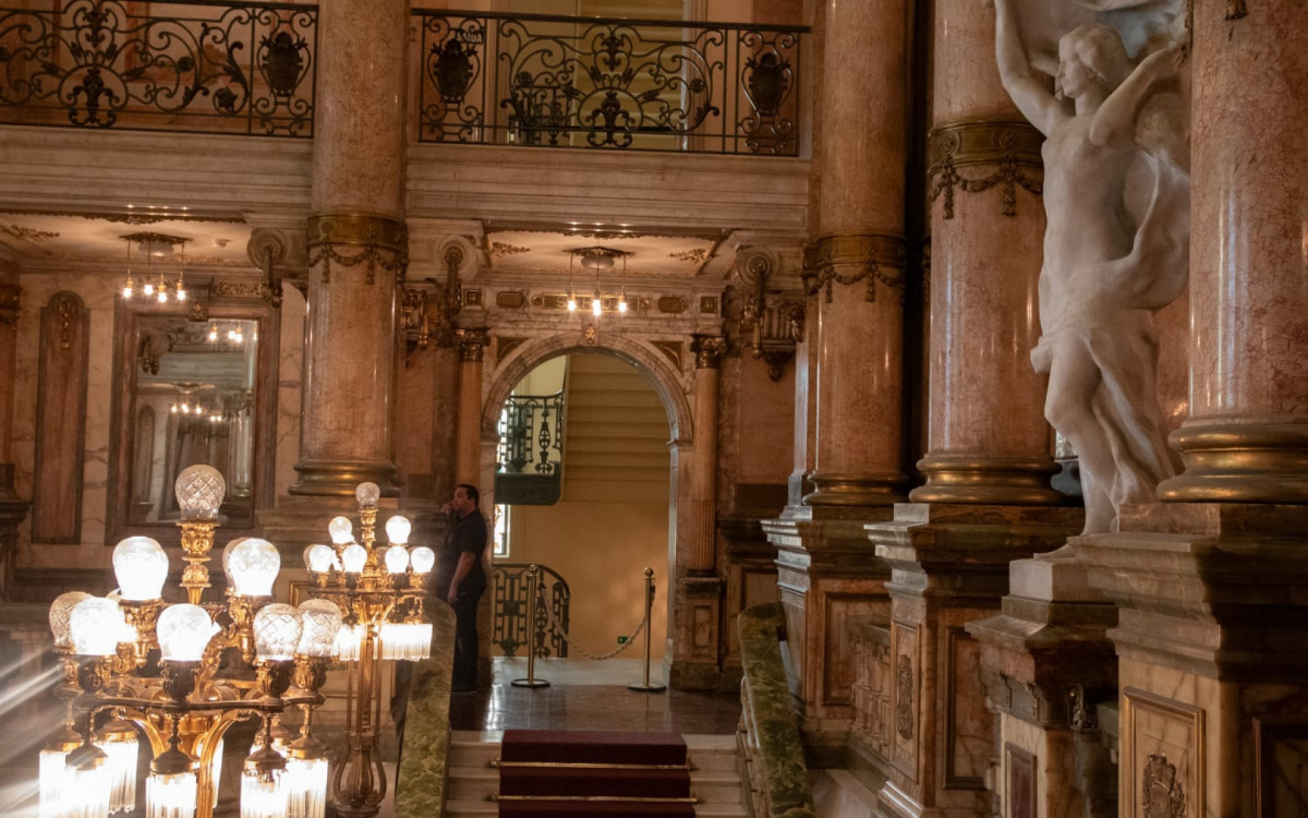 Arquitetura icônica do Theatro Municipal é um show à parte