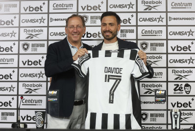 Imprensa internacional destaca estreia de Ancelotti no Botafogo: 'Muito ativo'