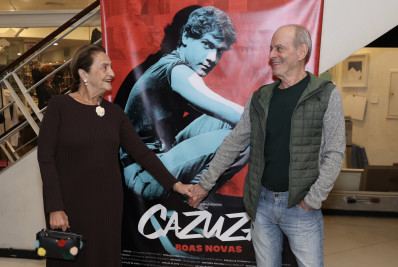 Ney Matogrosso reencontra Lucinha Araújo em pré-estreia de documentário sobre Cazuza