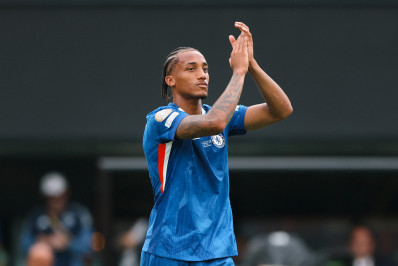 Treinador do Chelsea faz lobby e João Pedro prega trabalho por chance com Ancelotti