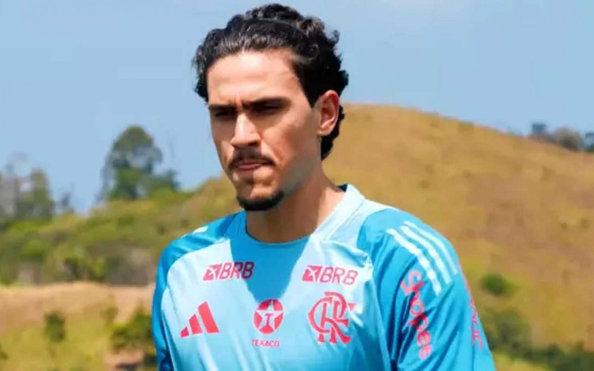 Pedro treina forte no Flamengo