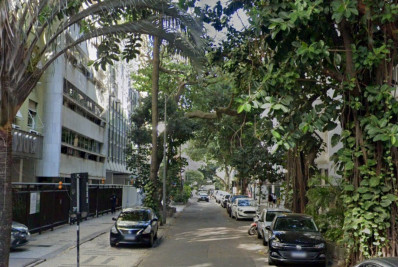 Homem é preso por furtar portão de condomínio em Copacabana